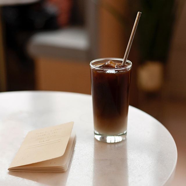 PublicSupply's tweet image. That gradient though 💯 #afternooncupoclock #makelines #pocketnotebook