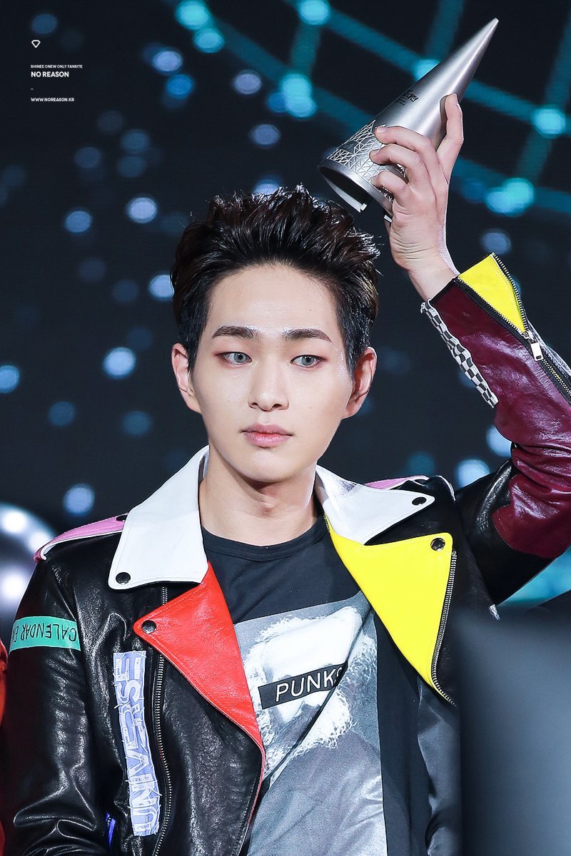 sIR I DON'T UNDERSTAND HOW TO BE THIS HANDSOME SIR 