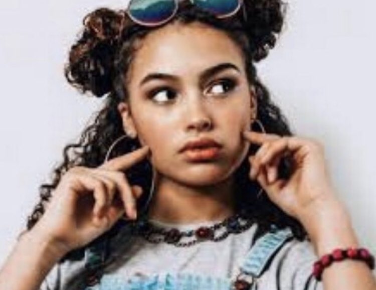 cbbcmillie's tweet photo. RIP Mya-Lecia Naylor, we are so sad that you have been taken way too soon. So young and so talented. Our love goes out to your family ❤️ #MillieInbetween https://t.co/kqrF2YN0g2