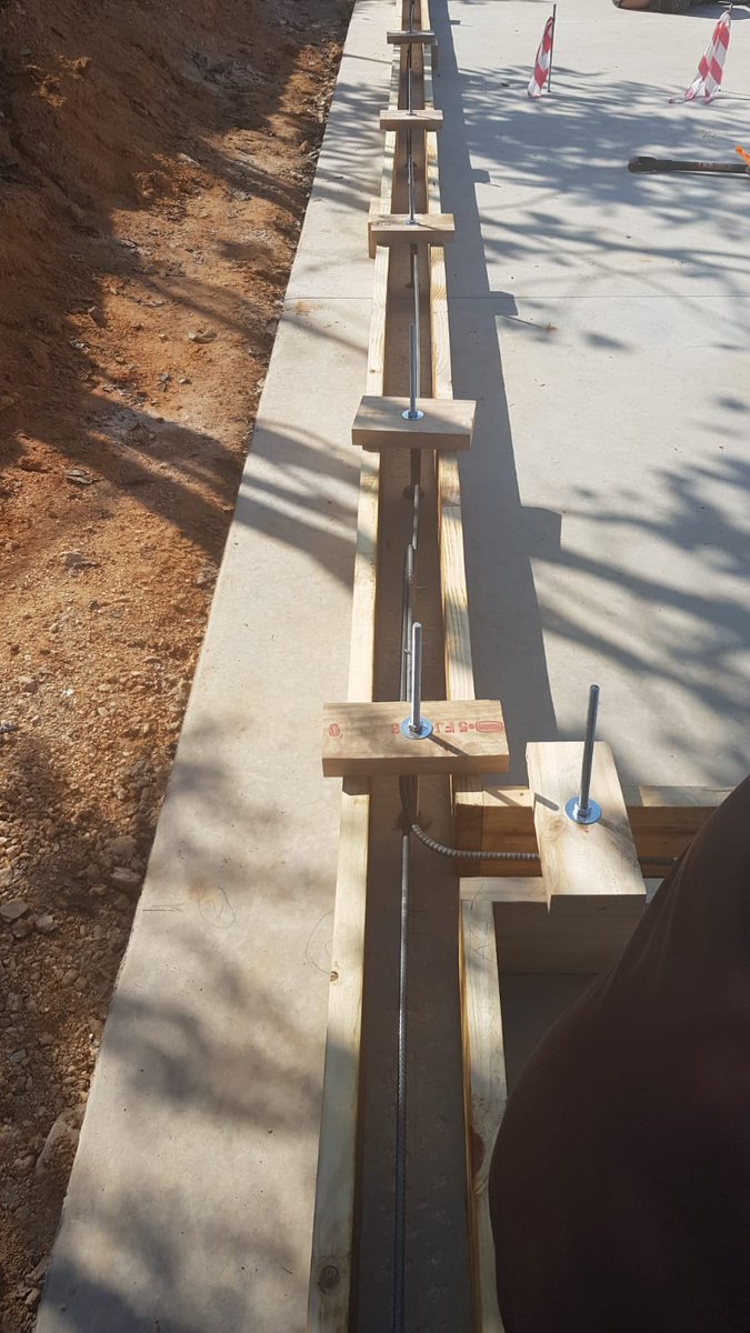 PriceandMyers's tweet photo. #EngineerTakeover
Today was a busy day! Lots of OSB arrived, we built the shutters for the plinths and poured the concrete for the kitchen and office upstands. Waiting for some timber now! Still standing... Just! @LoisPlaistow @EdAfrique1KEA @UniOfNottingham #Limpopo #SouthAfrica https://t.co/7oOIda4rzL