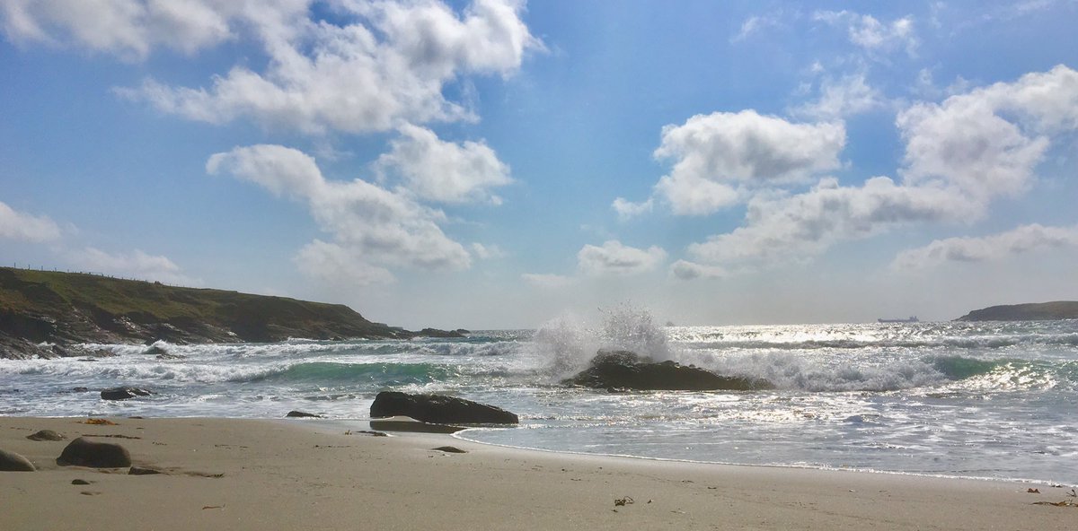 MagnieShearer's tweet photo. Gulberwick Beach. Love the colour mix between the sky, sea and beach. #Shetland at its finest again. Many happy memories of playing in the surf here some 60 years ago. Still as beautiful 😊 https://t.co/5Z6Qm1FIRl