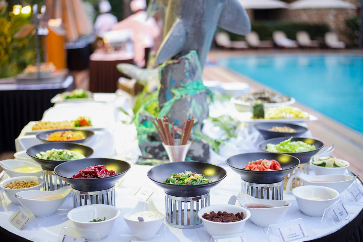 SerenaNairobi's tweet image. Looking forward to the 4 Day #Easterweekend? Let us to help plan it:

Good Friday: #Seafood buffet dinner at Cafe Maghreb from 6:30pm

Saturday: Restore that holistic sence of well being at  Maisha Spa 

Easter Sunday: Family lunch at Cafe Maghreb.

 call us on +254 (020) 282200