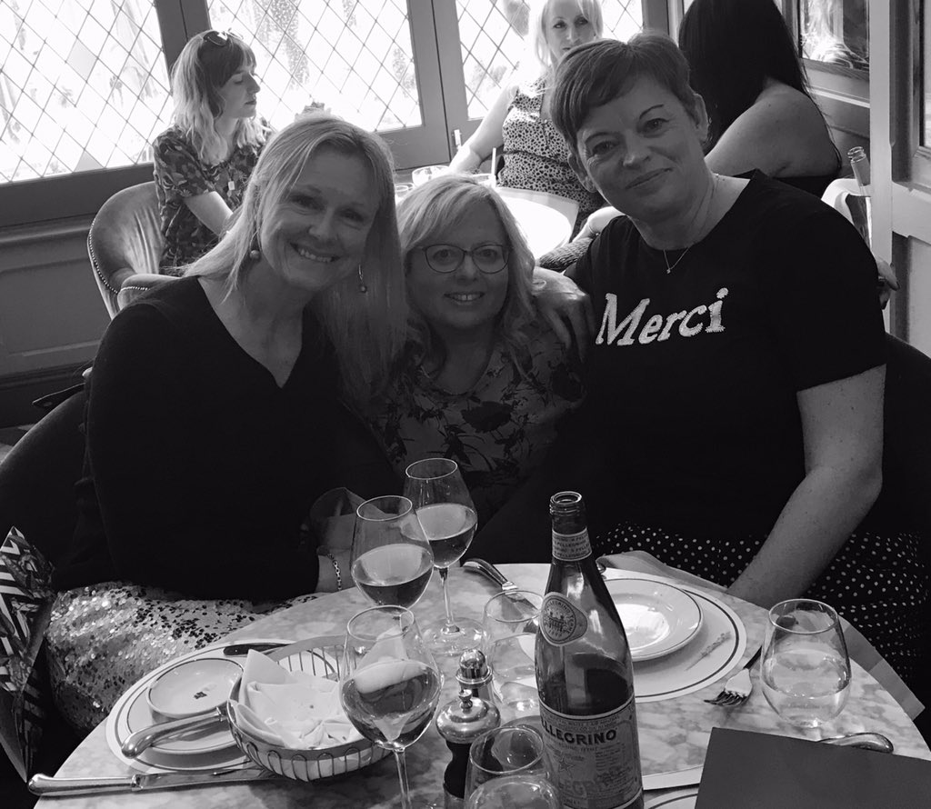lou_loubanks's tweet photo. Birthday celebrations for these two lovely ‘Rising Vibers’ in their 50th year! #SpecialBirthday @RisingVibeLtd #TopTeam #OneVibeAtATime #FeelYourVibe #WinchesterIvy #LookingGoodLadies ❤️❤️ https://t.co/UVFwhZ2iU8