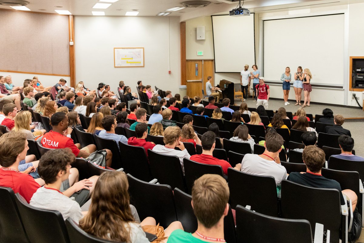 🎵 "WELCOME TO COLLEGE...." 🎵 Who remembers this musical from New Student Orientation? ✋