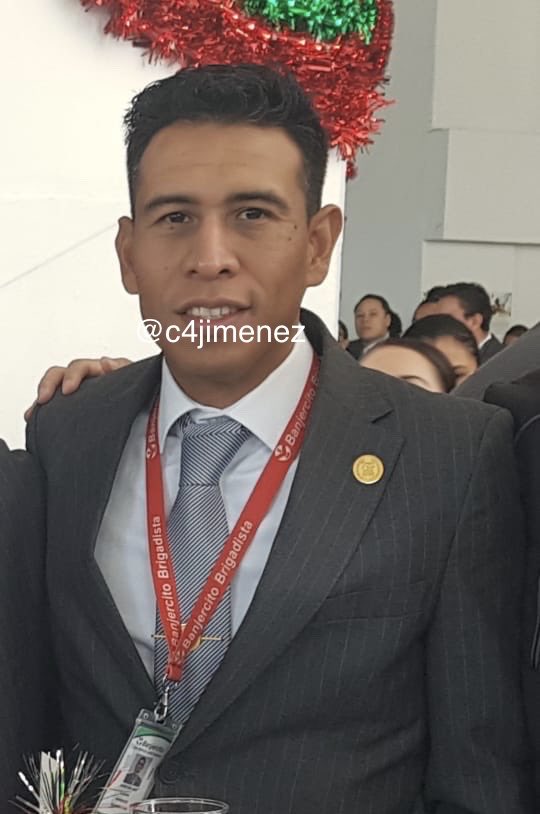 c4jimenez's tweet photo. DENUNCIA ACOSO SEXUAL y LABORAL en @BanjercitoSNC … y LA CORREN
Esta joven denunció el acoso del Teniente Coronel Christian Cuevas.
En respuesta, la corrieron sin explicación.
Le juntaron así sus cosas, y la sacaron
Él se dice PROTEGIDO de la MILICIA
La @PGJDF_CDMX ya INVESTIGA https://t.co/akXUQjFXQL