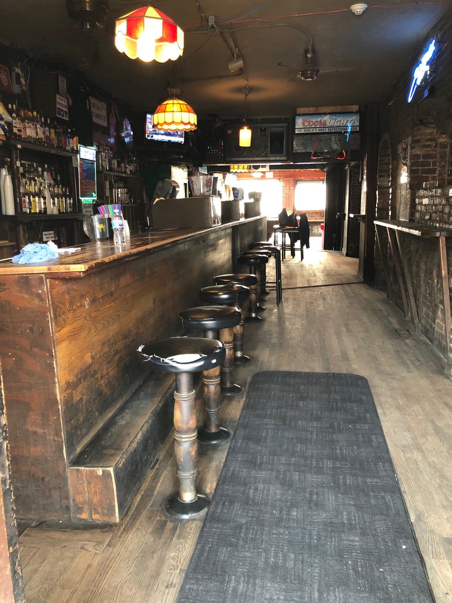 OutRInn's tweet photo. #SpringSemester19🌱🎓#DollarFiftyDoubleWellDrinks🍹🍹#Thursday #CountDown👨🏻🎓👩🏼🎓3 WeeksLeft‼️#AllThreeBarsOPEN‼️#Patio😎#Bar🥅OPEN‼️#Pizza🍕Building #Bar OPEN‼️Extra RestRooms🚽OPEN‼️#RallyTogether @OutRInn #PatioSZN☀️is HERE‼️#PatioBar#GoBucks‼️🎓#NHL #NBA https://t.co/YtVLc9VyMg