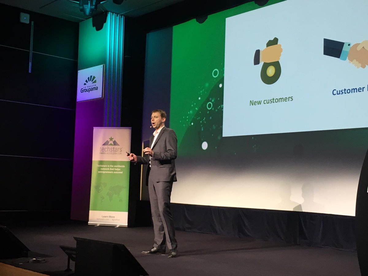 TechstarsParis's tweet photo. Maintenant au tour de @GroupeGroupama (Gwenaël Simon on stage) de présenter OASIS et Dynamic 2020. 🚀 #techstarsIntra https://t.co/5WtlA9nzx0