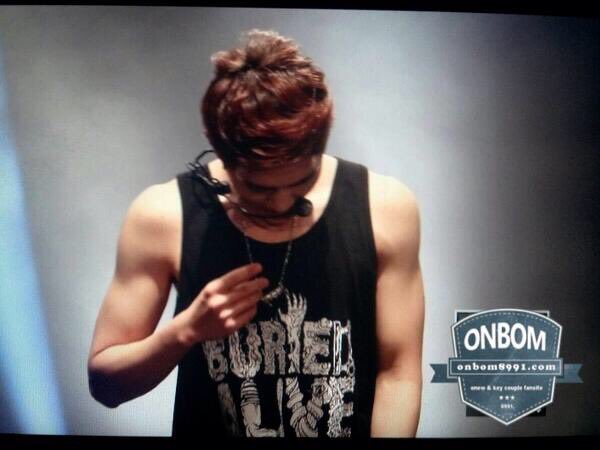 mORE ONGU--NNSS OMGGGG HELP ME BREATHE 