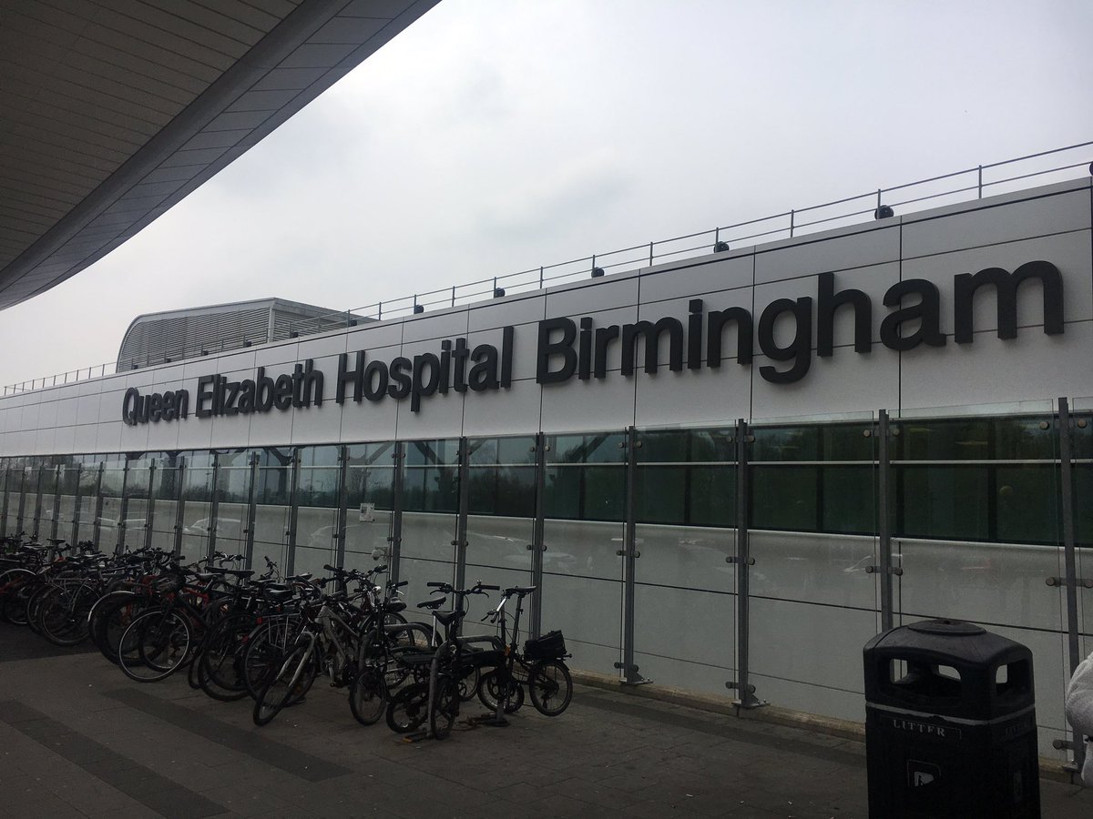 Ted_Rich14's tweet photo. @QEHBCharity thank you team for another great visit, always great to reward the staff and raise some Easter cheer by donating hot cross buns and Easter eggs from everyone @SunriseSrUK #SunriseofEdgbaston Happy Easter 🐣 https://t.co/4pxzcPBLcI