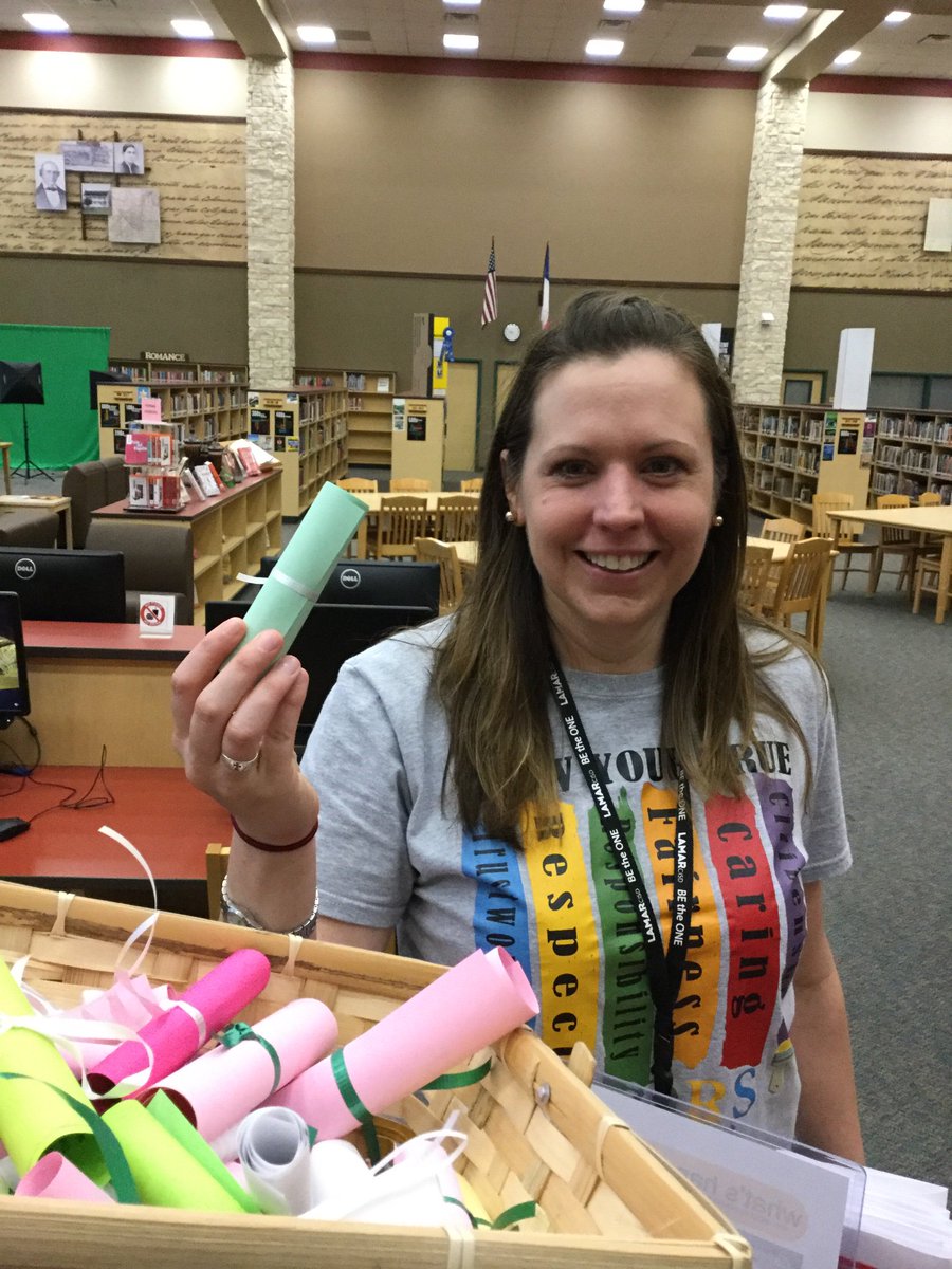 GRHS Library tweet media