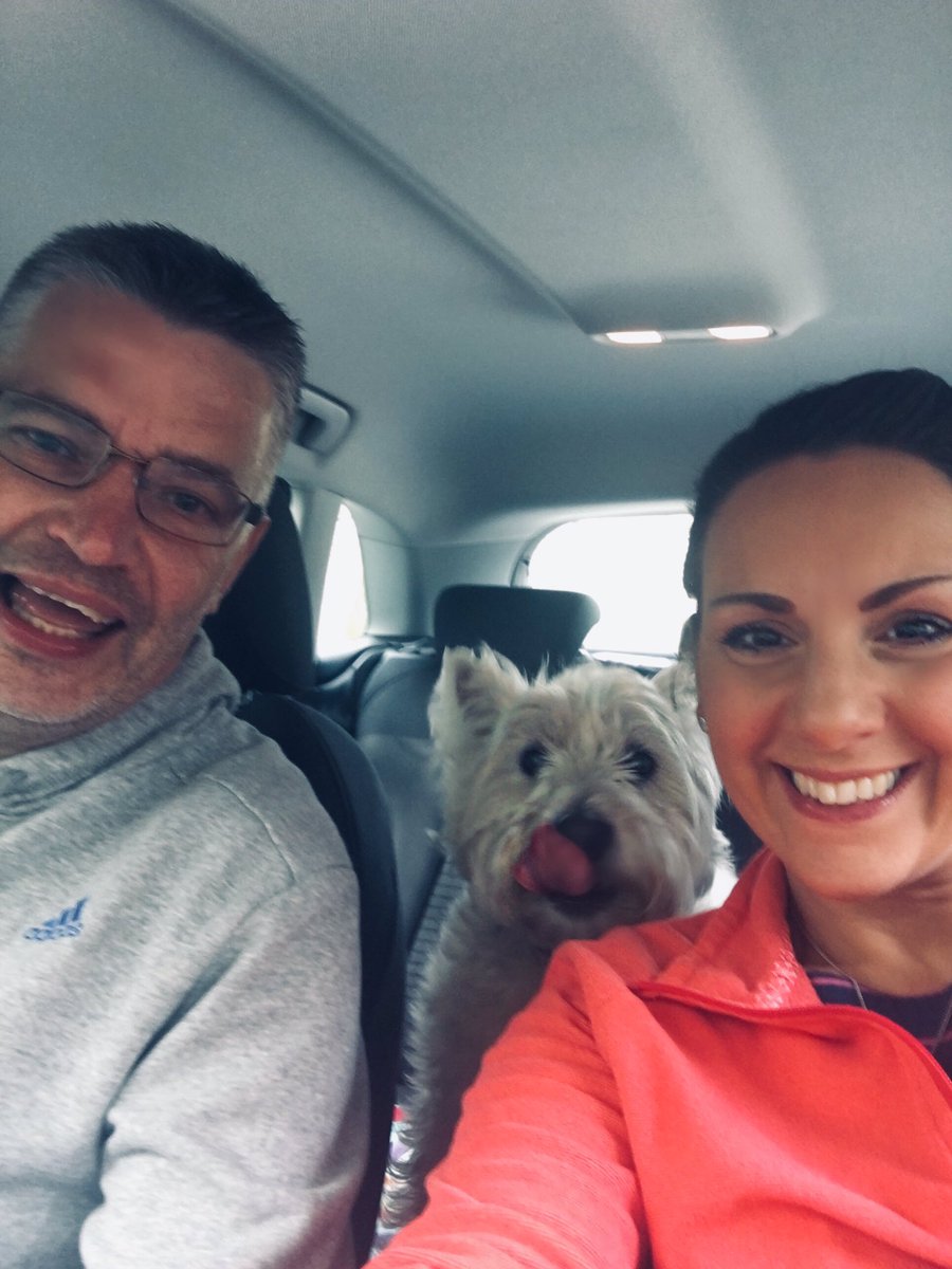 kmljjj's tweet image. Lovely day in the sunshine ☀️ climbing Pendle hill with one now very tired pooch💙
#Notawitchinsight
#Steepclimb
#Gloriouscountryside
#Earntourpublunch