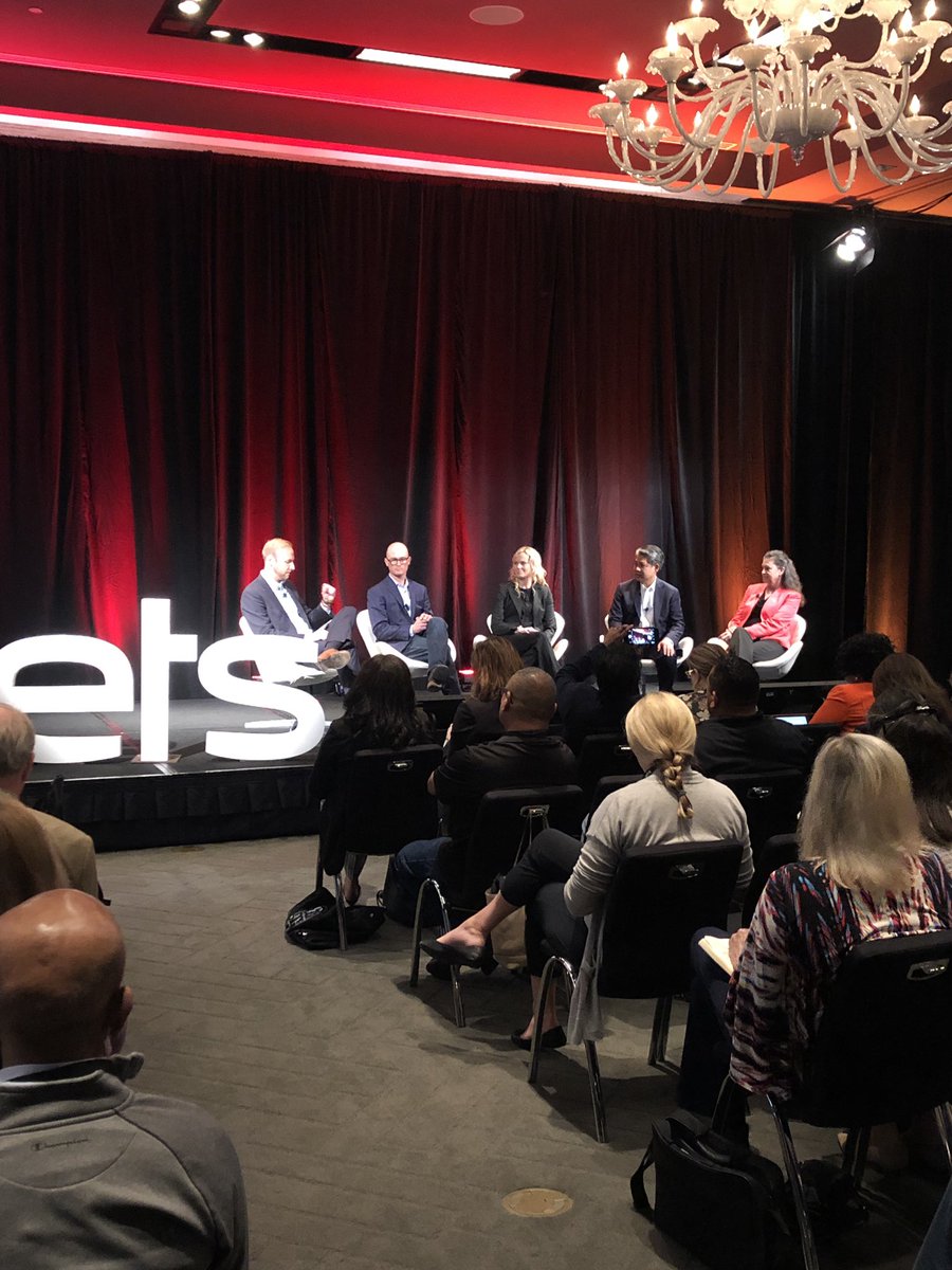 henrybailey730's tweet photo. Sadi Fieldsend, Chief Customer Officer at @Utegration talks at ets19 about the importance of a 360 degree view of the Utility customer @ets_conference https://t.co/D69vJdKlYy