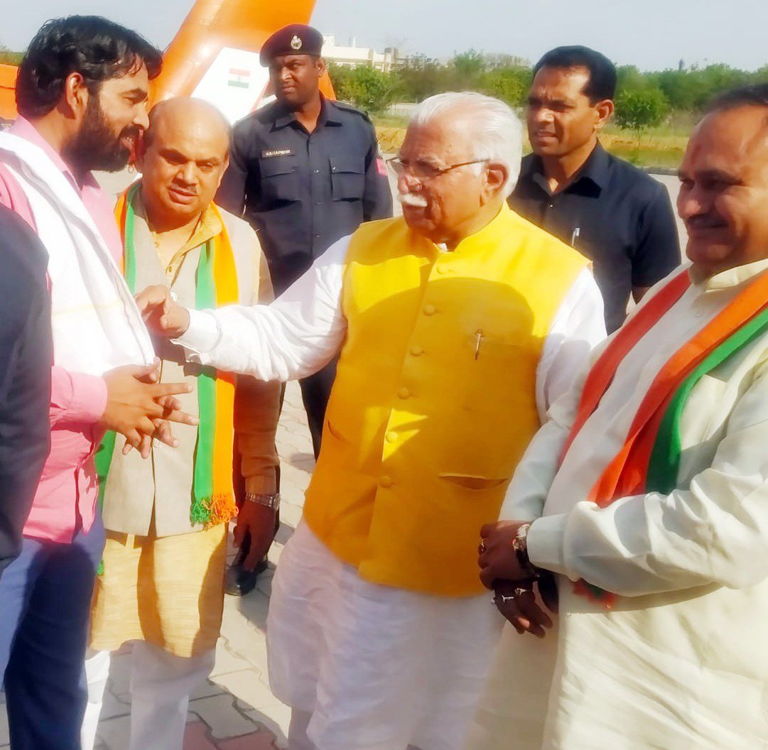 mlkhattar's tweet image. श्री पवन खरखौदा जी के भारतीय जनता पार्टी में सम्मिलित होने पर मैं उनका हृदय से स्वागत करता हूँ। पवन जी के आने से @BJP4Haryana के विजयी लक्ष्य को पूर्ण करने में सहायता मिलेगी। संगठन के सभी कार्यकर्ता आपका हृदय से स्वागत करते हैं।