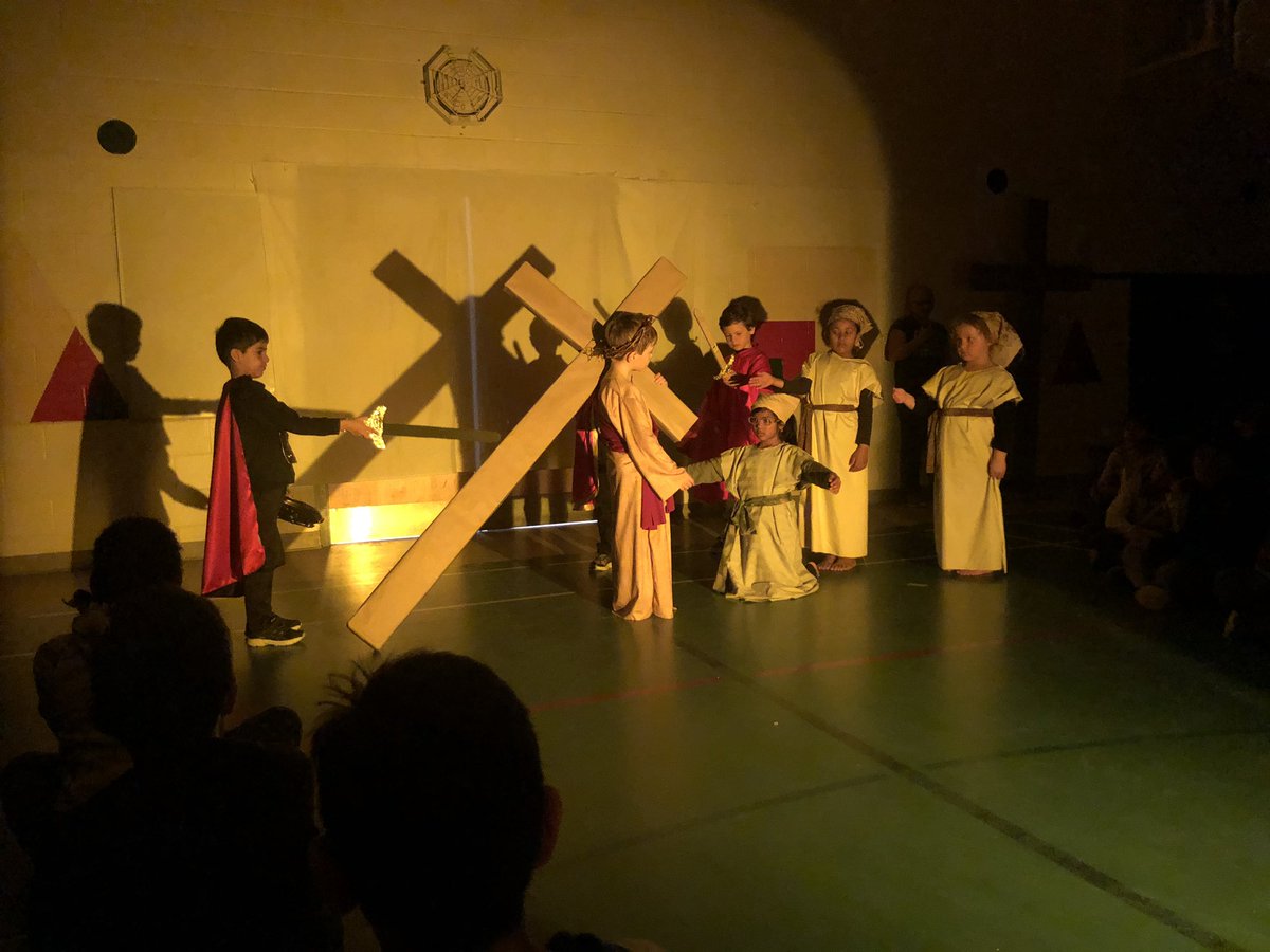 mrs_gagliano's tweet photo. Took my breath away! Gr1s did a beautiful job at presenting us the stations of the cross - spectacular and moving. @ThomasMoreOCSB @LappaSTM @MrsDelaneyOCSB @JRobinsonOCSB @MrsCChuey https://t.co/zz638mykJB