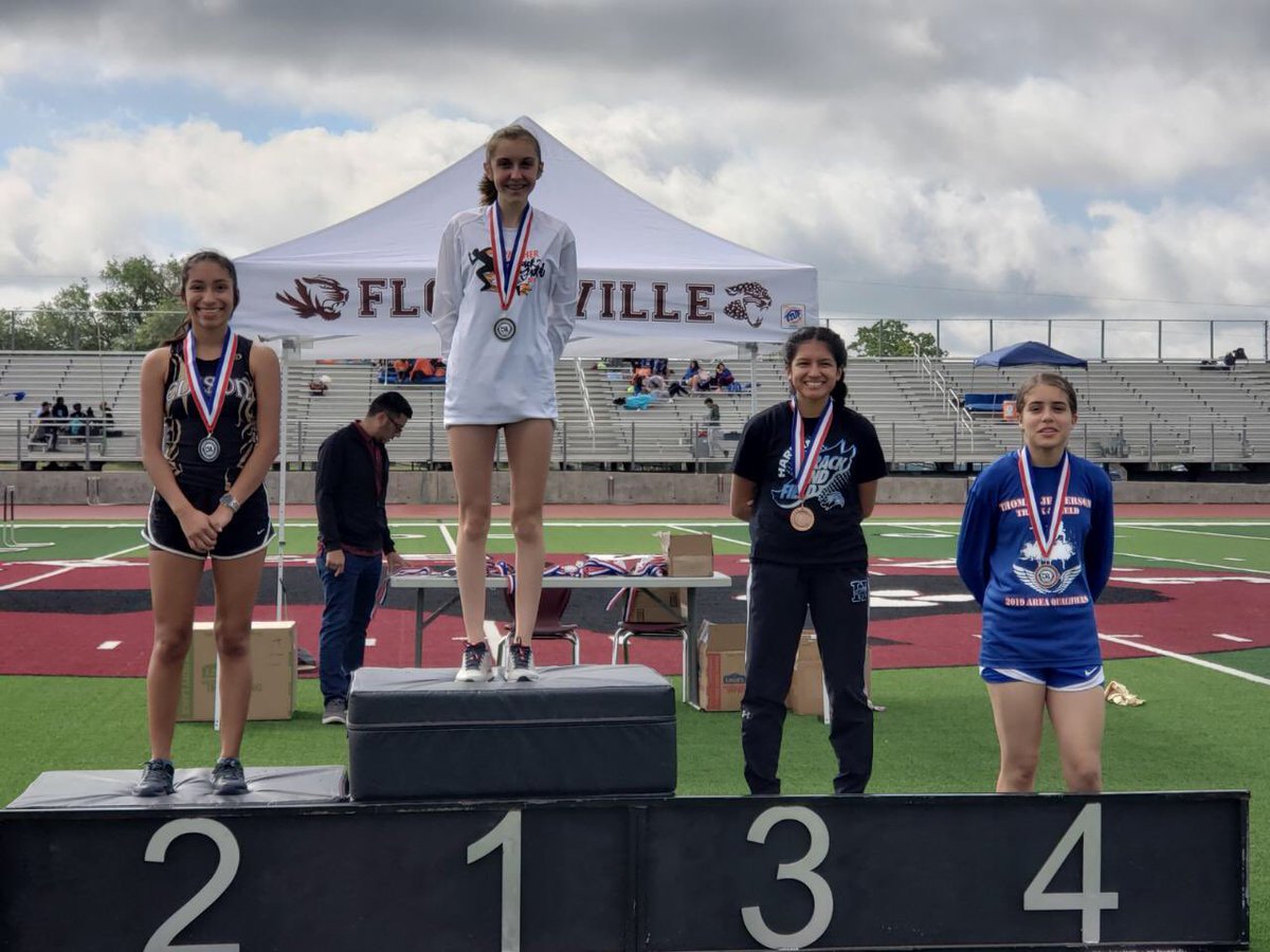 SAISDAthletics's tweet photo. Regional Qualifiers 3200M  2nd place Nadia Cerna. Edison and 4th place Kathryne Elizondo Jefferson https://t.co/rFA535wzNa