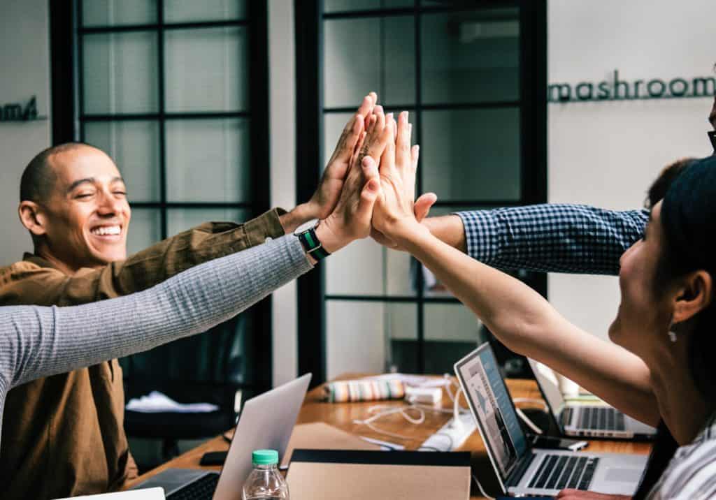 TrueColorsIntl's tweet photo. Did you know that ONLY 24% of North American workers are highly engaged in their jobs? 

Learn how True Colors can address ineffective #communication at the individual, team, and organizational level. https://t.co/BA38aKbic7 #teambuilding https://t.co/r3MWzbEqfS