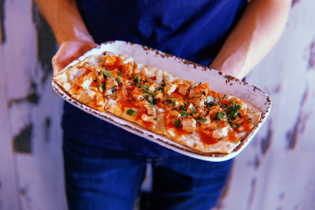 BuffaloOakwood's tweet image. Doors are opens and we are ready to serve you something delicious for lunch today! 😍
#BuffaloChickenFlatbread
#LunchTime
#MyBuffalosCafe