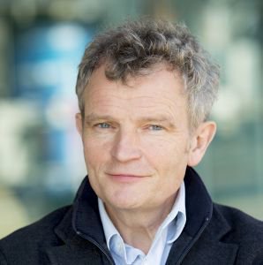 "Grote maatschappelijke vraagstukken van nu zijn de sleutel voor structurele verbeteringen in de toekomst" vindt rijksbouwmeester Floris Alkemade. Lees meer in een #interview: bit.ly/2XlWbHq <a href="/RijksBM/">Rijksbouwmeester</a>