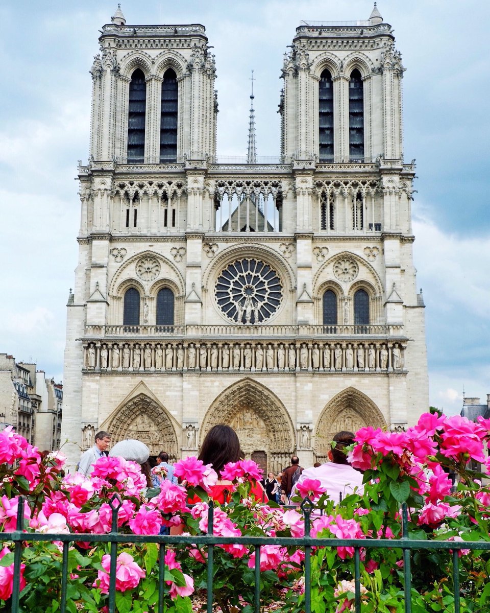 EditorExpats's tweet image. #RT @ExpatsinParis: RT @ParisJeTaime: Thank you everyone for sharing your beautiful pics &amp;amp; memories of #NotreDame &amp;amp; for spreading the love! ❤️ Special thanks to @celiaintokyo, @StefanieandAdam &amp;amp; @ArnaudDeParis for this week's #Paris pics selection! #Pari…