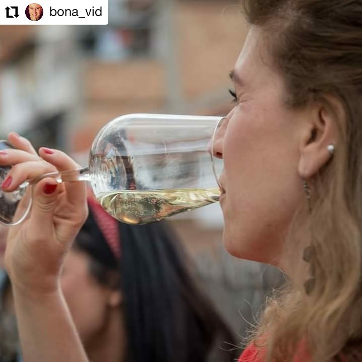 Jolanta_BonaVid's tweet photo. 📢 #SaveTheDate Friday 26 April 18:30 #catalan #winetasting:
✅ #Wine🍷
✅ #Tapas appetizers
✅ cheeses🧀

📍Secret Art Deco terrace #Barcelona 

➡️ Register: https://t.co/mJYVkF20Uu 
➡️ Marvellous  MODERNISTA WINE TASTING with passion and joy!!!
#Barcelonaevent
#bonavid https://t.co/pMJPSnto5b