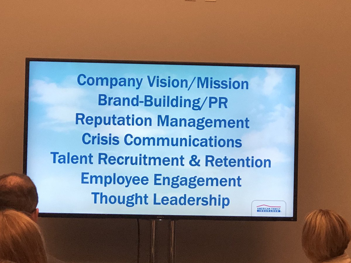 MeghanUmphres's tweet image. Opportunities for #socialceo - @tombuchheim explores all of these with @AmFamJack at @AmFam | #PRODay19