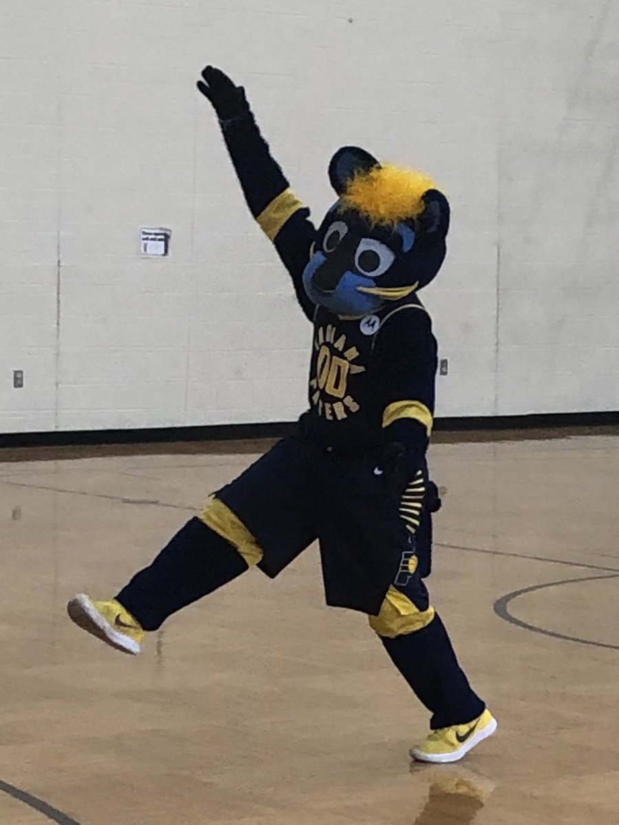 gosportelem's tweet photo. Getting Pumped Up for ILEARN @gosportelem with a visit from Boomer @Indiana @Pacers  #socsowen https://t.co/XKJK93aH5K