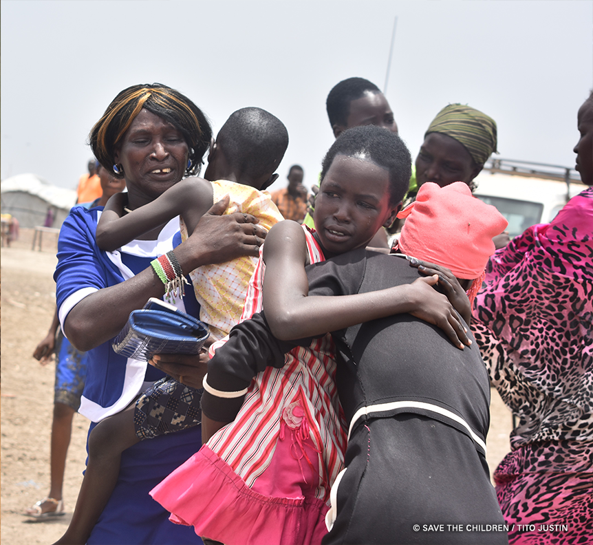 UNICEFUSA's tweet photo. Tears of happiness in Bentiu, #SouthSudan as a family is made whole again after 5 years of separation due to conflict.
This week, @unicefssudan, @SCSouthSudan and partners' reunification efforts reached a milestone: 6,000 children reconnected with their families. #6000BackHome https://t.co/PT8Ny2QTeu