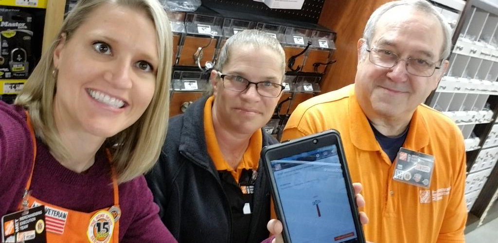 Ellie29264699's tweet photo. Great job Bob leading the team on hammers! #CultureOfQuality https://t.co/OKmEJYGhQ6