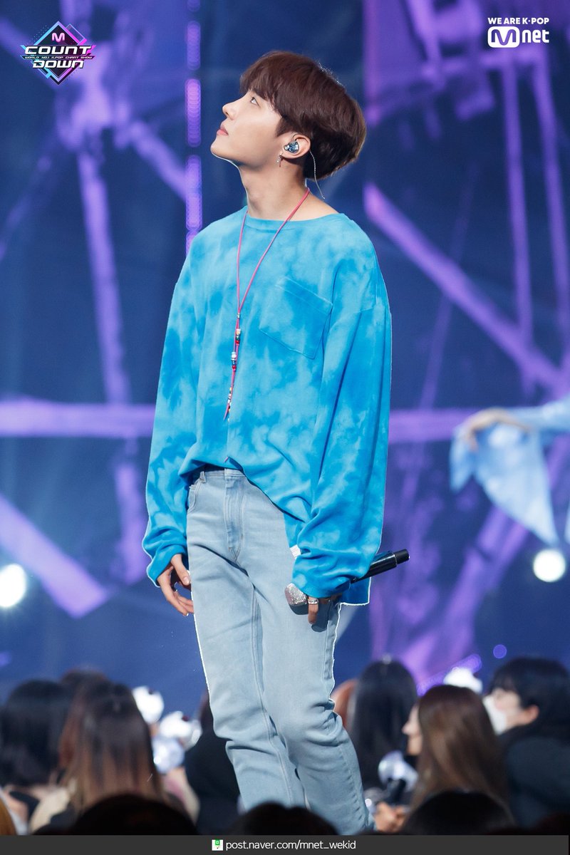 RLarioja's tweet photo. 📍 MCountDown @BTS_twt
.190418
.
. JHOPE
.
.
#MAP_OF_THE_SOUL_PERSONA #Dionysus #BTS #방탄소년단 #MCOUNTDOWN #BoyWithLuv https://t.co/lxY0akFRqk