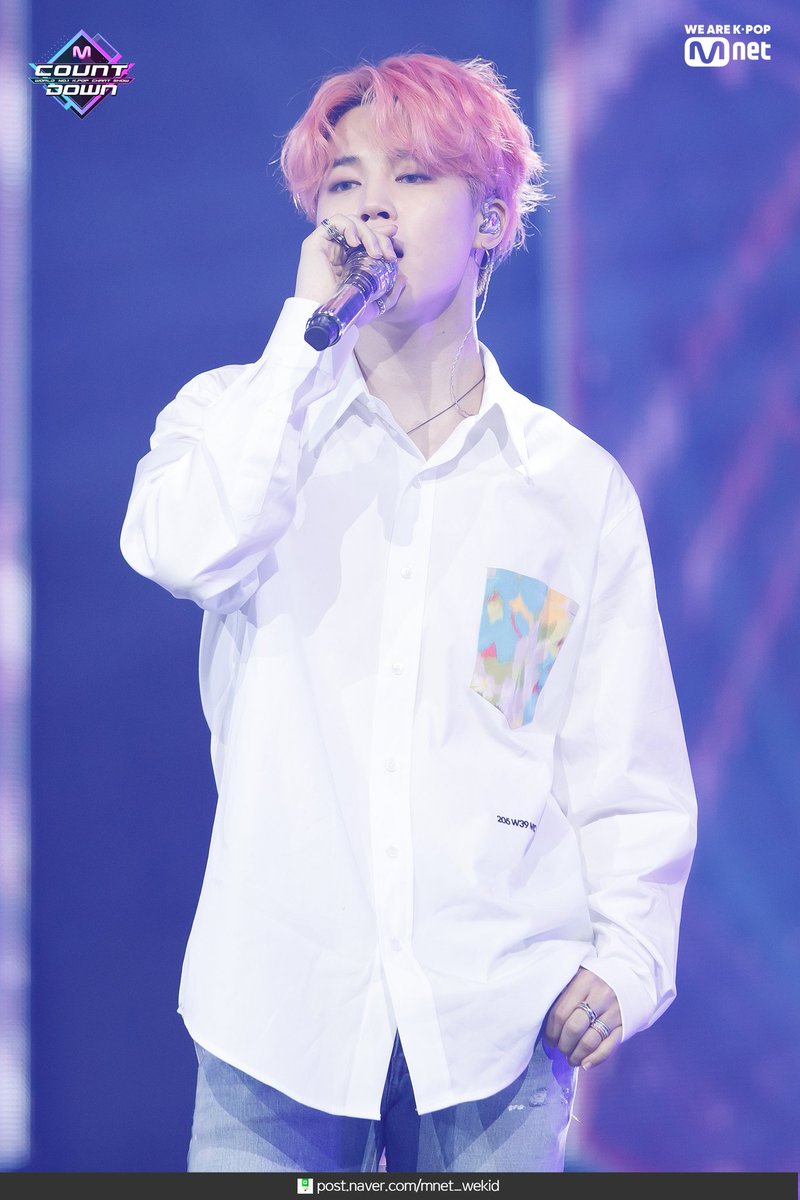 RLarioja's tweet photo. 📍 MCountDown @BTS_twt
.190418
.
. JIMIN
.
.
#MAP_OF_THE_SOUL_PERSONA #Dionysus #BTS #방탄소년단 #MCOUNTDOWN #BoyWithLuv https://t.co/tv0GuIW5YH