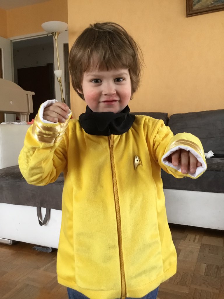 team_lorca's tweet photo. #MiniPike is ready for tonight’s season finale!

He may well be, but we are not ready to let go of Captain Pike :( :(

#StarTrekDiscovery #StarTrek #CaptainPike @ansonmount https://t.co/ZDCNMr6PLq