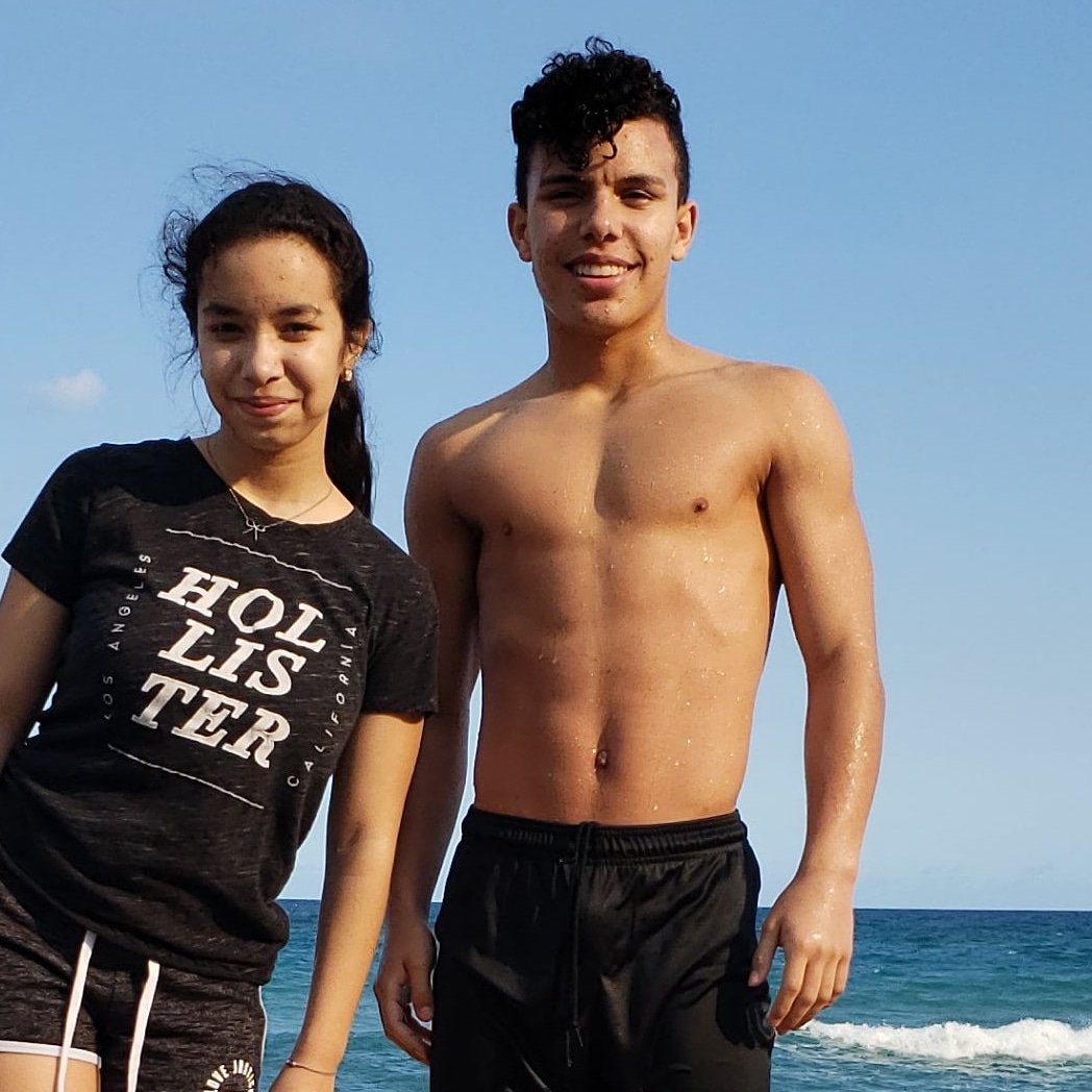 rojas_norgen's tweet photo. Hoy esta de #Cumpleaños mi primogenito #NorgenDavid para EL lo mejor de este #Mundo y q nuestro #DIOS lo siga cubriendo con su #MantoSagrado y le conceda TODO lo q él siempre ha #Anhelado, te queremos #Infinitamente HIJO. https://t.co/zA22z3EzOO