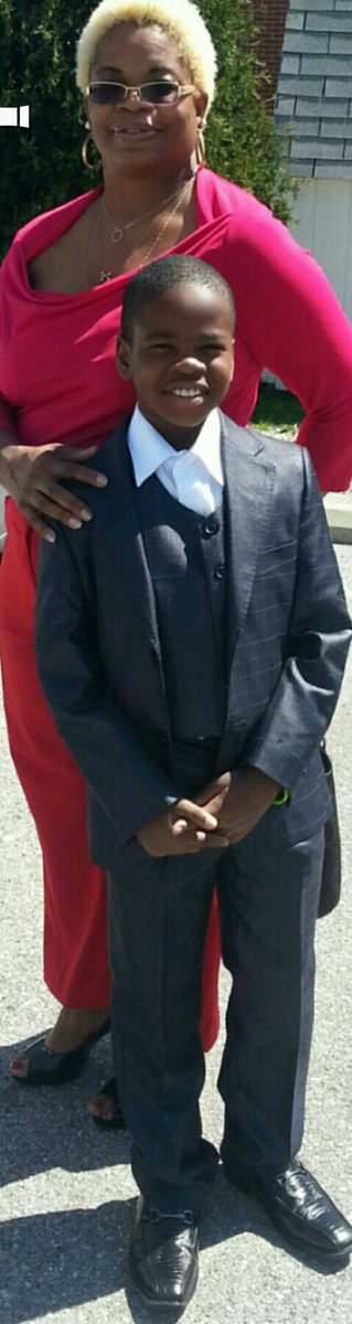 65Bulet's tweet photo. #tbt We can't get him to dress up like this anymore, but #EasterSuit looks from the past! They really don't make a lotta cute clothes for little boys,so I was very sad when he outgrew that trenchcoat!😣😍
#HappyEaster https://t.co/CBeHbZamFt