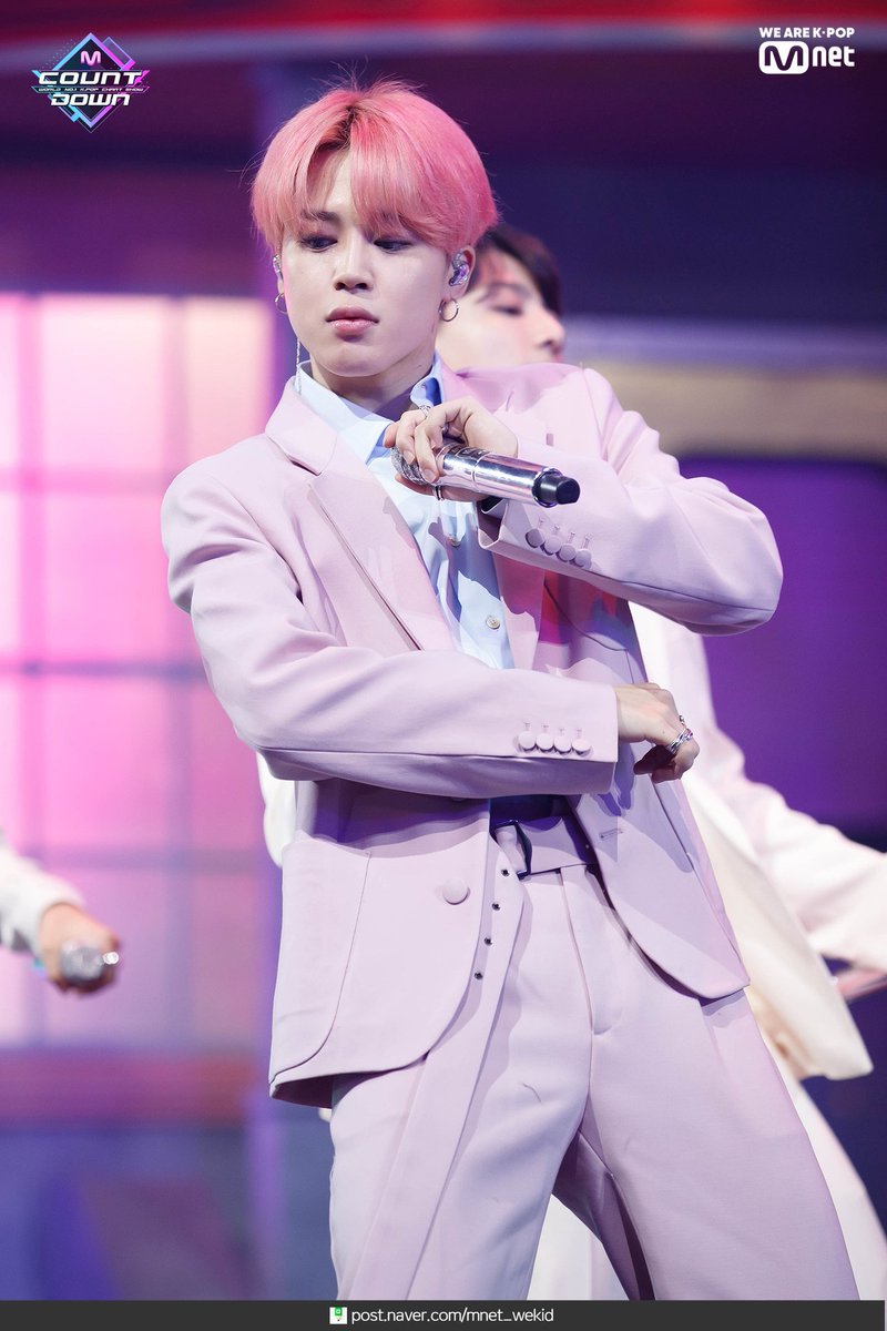 RLarioja's tweet photo. 📍 MCountDown @BTS_twt
.190418
.
. JIMIN
.
.
#MAP_OF_THE_SOUL_PERSONA #Dionysus #BTS #방탄소년단 #MCOUNTDOWN #BoyWithLuv https://t.co/g1t5la5Utn