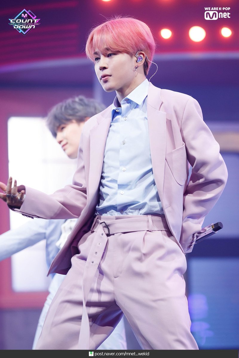 RLarioja's tweet photo. 📍 MCountDown @BTS_twt
.190418
.
. JIMIN
.
.
#MAP_OF_THE_SOUL_PERSONA #Dionysus #BTS #방탄소년단 #MCOUNTDOWN #BoyWithLuv https://t.co/g1t5la5Utn