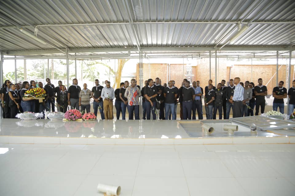 MySolRwanda's tweet photo. As Rwandans commemorate the 1994 Genocide against the Tutsi ; #Mobisol #Rwanda staff and management, today, paid tribute to genocide victims at #Nyamata genocide memorial where over 45,000 genocide victims are laid to rest.

#Kwibuka25 #KwibukaTwiyubaka @BugeseraDistr https://t.co/ScJhIXPJnw