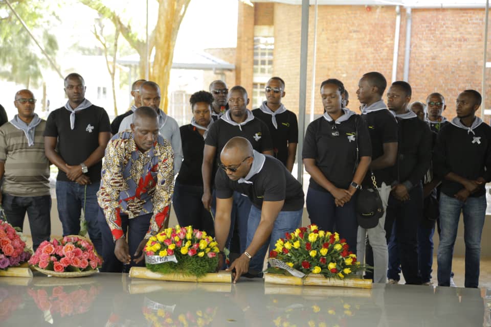 MySolRwanda's tweet photo. As Rwandans commemorate the 1994 Genocide against the Tutsi ; #Mobisol #Rwanda staff and management, today, paid tribute to genocide victims at #Nyamata genocide memorial where over 45,000 genocide victims are laid to rest.

#Kwibuka25 #KwibukaTwiyubaka @BugeseraDistr https://t.co/ScJhIXPJnw