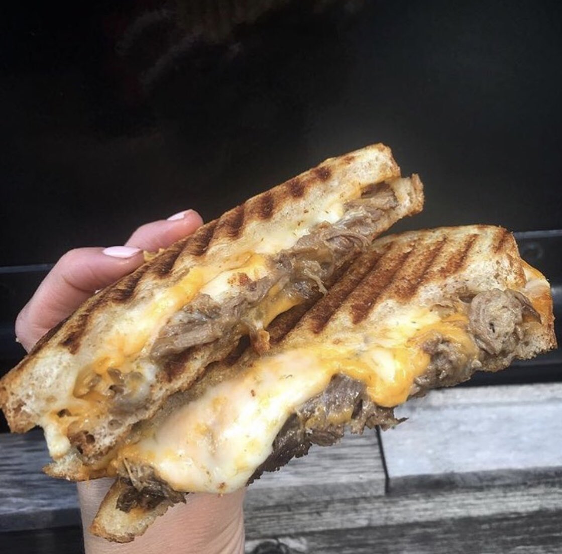 TheCornerFarmacy tweet media