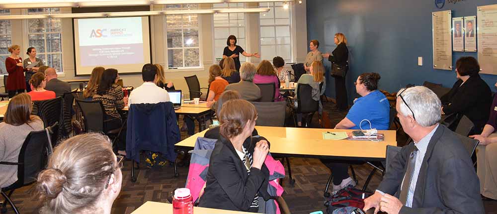MCSConline's tweet photo. We love to bring our Commissioners and @miamericorps program directors together #VolunteerMichigan #GetThingsDone https://t.co/BcaitiSMde
