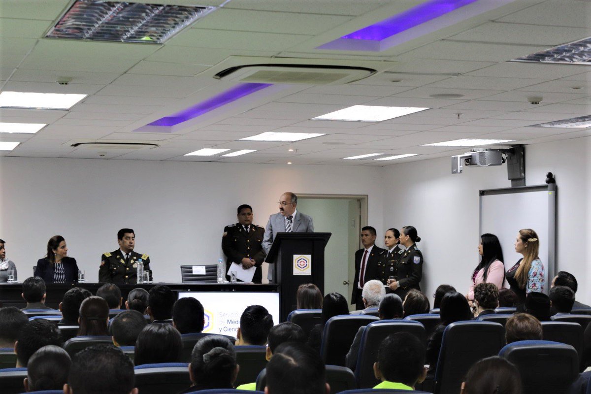 En el evento de inauguración del Plan de Capacitación Especializada del #SNMLCF 2019, se resaltó la adquisición de un nuevo Microscopio Electrónico de Barrido para Quito y de equipos de última generación para implementar el laboratorio de  Genética en el Centro Forense-Guayaquil