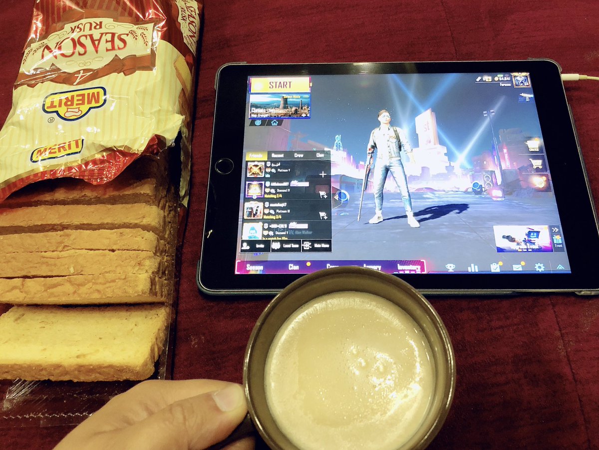farux56ix's tweet photo. I GOT SUPPLIES! ✅

#PUBG Mai to bigger screen ki wajha se bachat ho jati Hai but RUSK Mai I'm totally on #Merit . #MeritPeAao #RuskChaiPUBG https://t.co/6vVf7BWw38