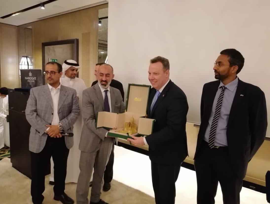 HarrogateSpring's tweet image. We we're thrilled this week to welcome Mr Seif Usher HM Consul General to the official launch of our distribution partnership with Basamh group in Saudi Arabia. 

#ExportChampion #InternationalTrade #HarrogateSpring