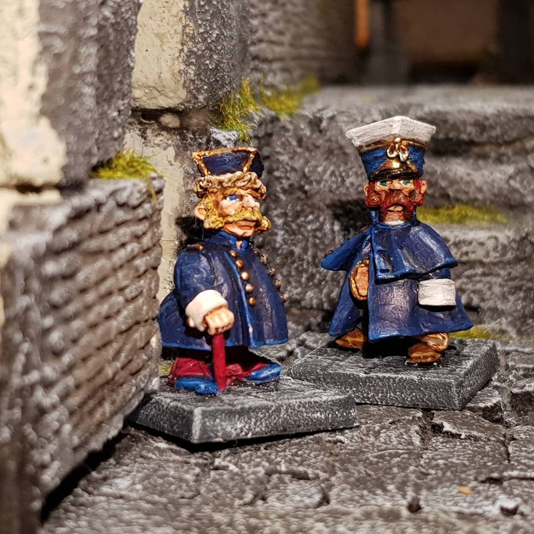 DwarfOccasional's tweet photo. Upholding law & order: two proud veterans of the Hobbit town police.
#LeadAdventure #warhammer #oldhammer #DnD #rpg #ttrpg #paintingminiatures #miniaturepainting #wargamescenery #squarebases4life https://t.co/Q36NwiNPgj