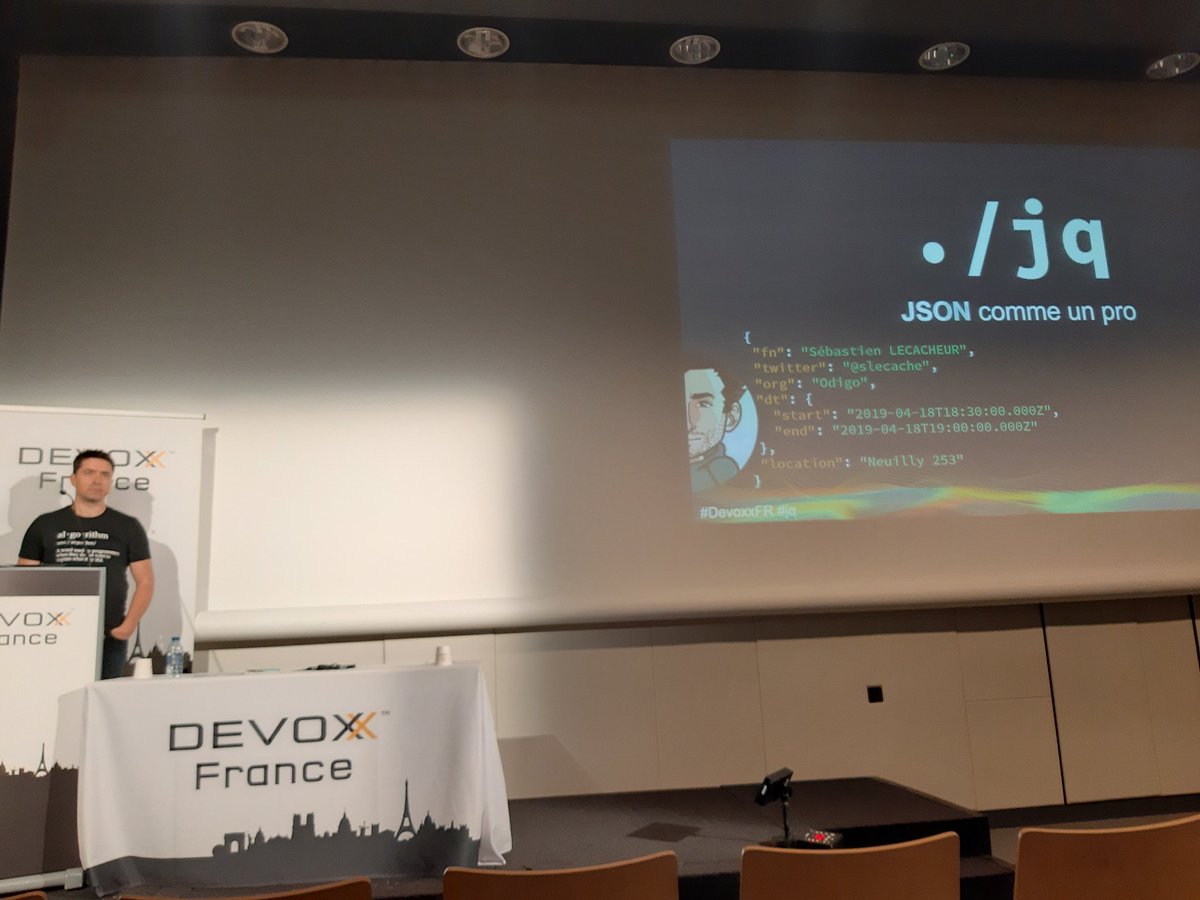 gbloquel's tweet photo. #DevoxxFr jq json comme un pro avec @slecache https://t.co/d0l0HvVSOZ