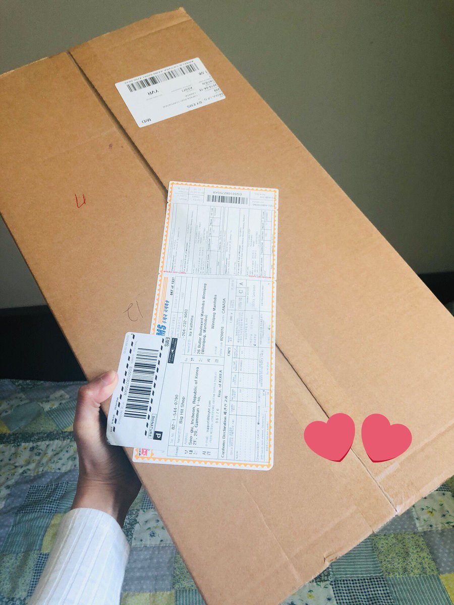 iraheart1011's tweet image. Look what I’ve got today!😍💜
I’m just like one happy little girl here receiving the best birthday present ever!😅
I’m so excited to open it!😱
Oh wait, should I open it now or later after work at 11pm?🥺😭
#eveningshiftproblems #gettingreadyforwork
#MAP_OF_THE_SOUL_PERSONA
#BTS