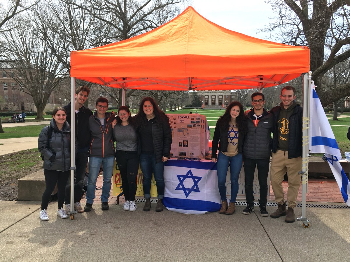 illinipac's tweet photo. and some more pics from Israel tabling because they are just so cute!! #illiniloveisrael (2/2) https://t.co/rdBFogAVQw