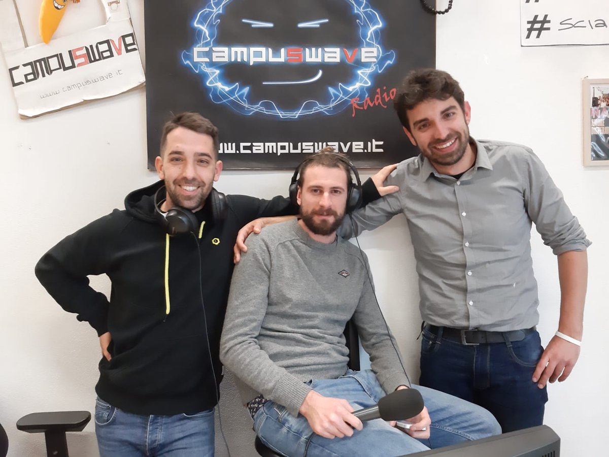 In diretta ancora per una mezz'oretta il nostro <a href="/parodi_lucio/">Luciano Lucio Parodi</a> con Retweet! Ascoltate su campuswave.it