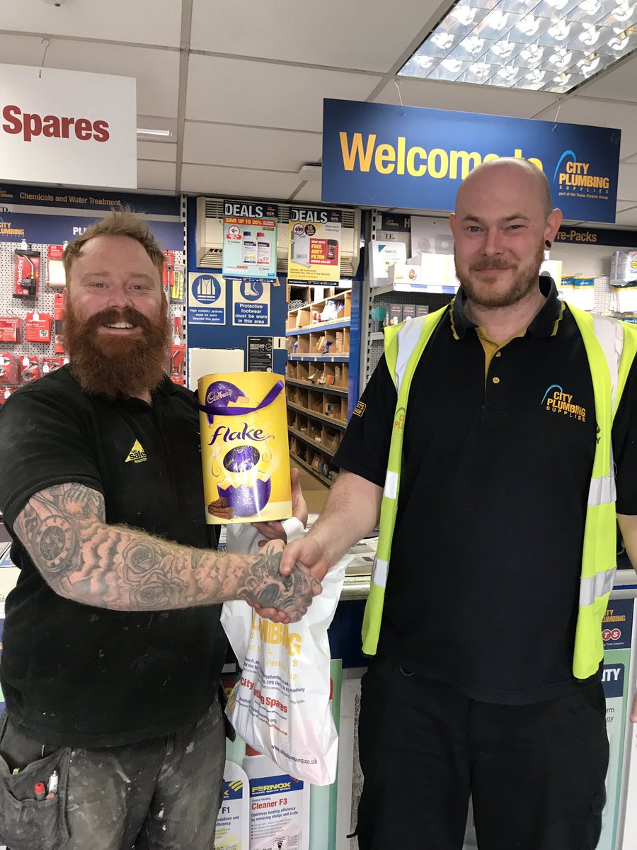 DannyVGUK's tweet photo. My man Sam from @NorsemenHeating won the @glow_wormclub Easter raffle @CityPlumbingUK Keighley #BeardEnvy https://t.co/TPHrRmXhEk