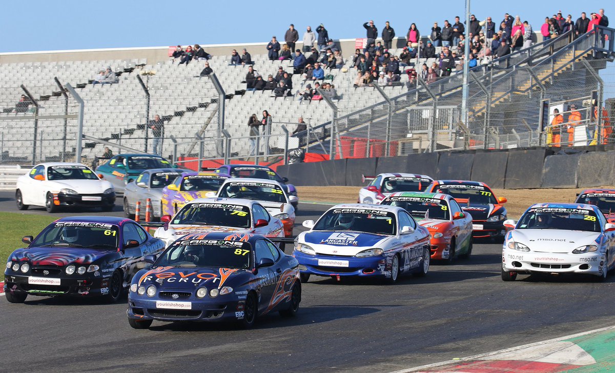 OfficialBARCHQ's tweet photo. The stage is set for a blockbuster Easter extravaganza at @Brands_Hatch this weekend, and it’s a big one! We’ve got eight championships in action and all of them are set deliver non-stop entertainment 🚗💨

📝 ➡️ https://t.co/7LOvp5AVzM #BARC https://t.co/th4Lgjme2v