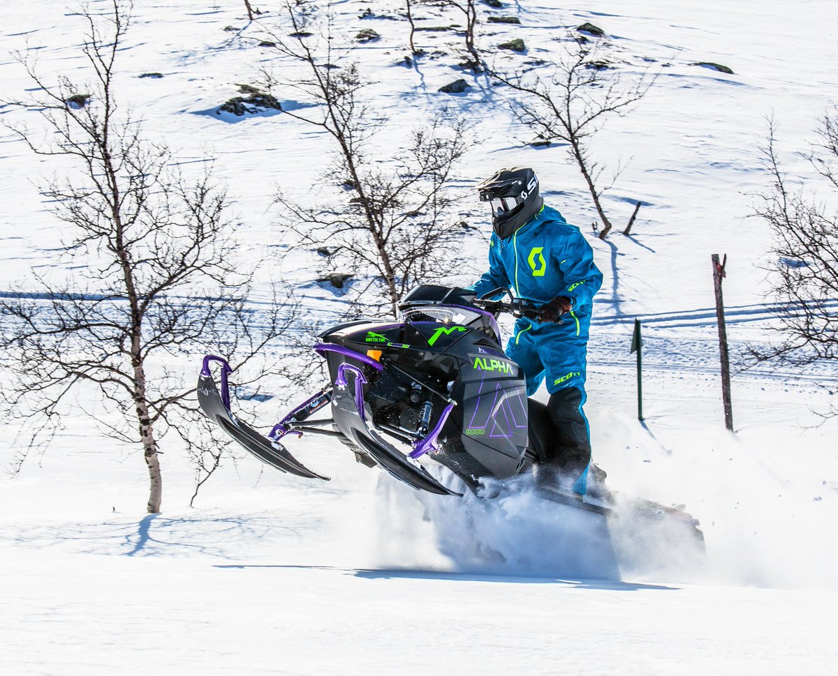 Aurorahuts's tweet photo. If you had to choose; while staying at our #aurorahut in #Lapland would you rather
A. Go for a reindeer sleigh ride
B. Husky sledding 
C. Snowmobiling
D. Something else, what?
@AOAOxymoron @Carpediemeire @LaceDiaries @KatjaPresnal @KaradiDomizio @SOStraveluk @RoadtripC @Touchse https://t.co/eOtgcGXww8